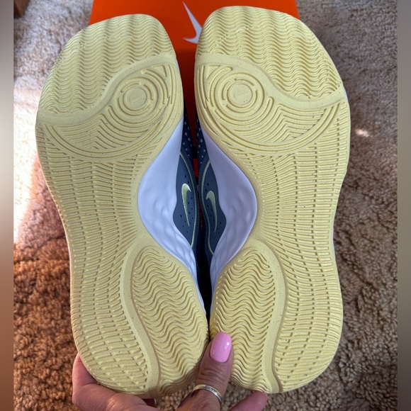 NIB, Nike Fly-By Mid 3, Multiple Sizes - Picture 5 of 8